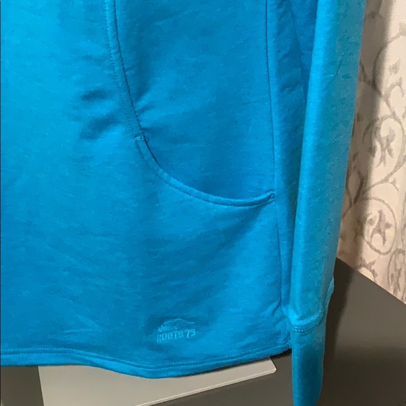 Roots ,Bright blue hoodie, thumb holes & pockets - Picture 3 of 13